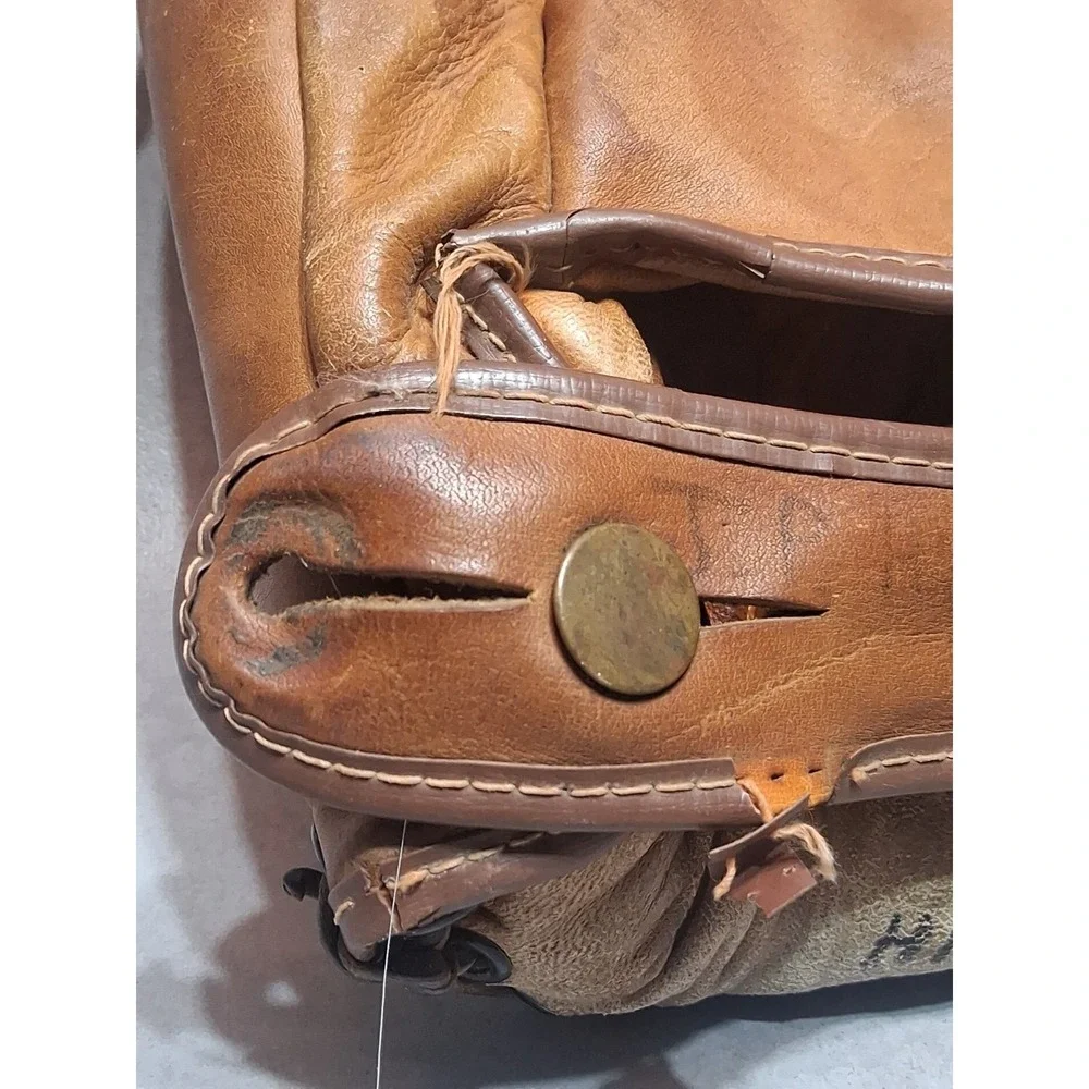 Phil Rizzuto Signature 4230 Vintage 3 Finger  Baseball Glove  - Pro Maker